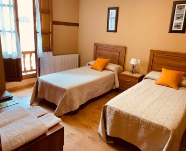 HOSTAL LA SERNA POTES